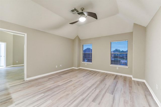 1107 Sunset Lakes Drive, Pearland, TX 77581