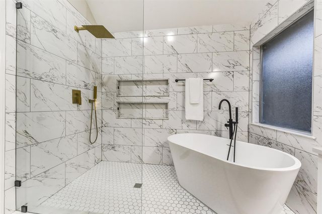 1107 Sunset Lakes Drive, Pearland, TX 77581