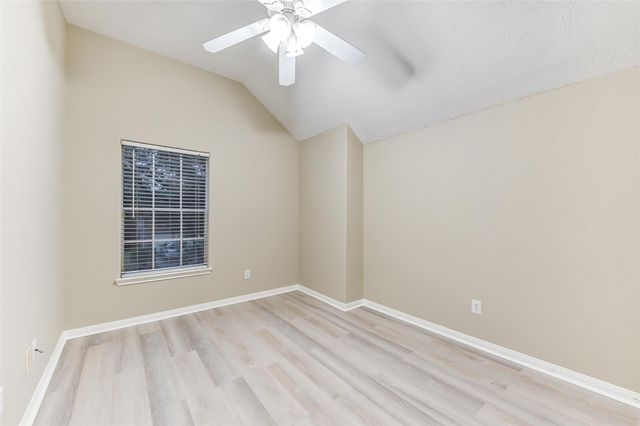 1107 Sunset Lakes Drive, Pearland, TX 77581