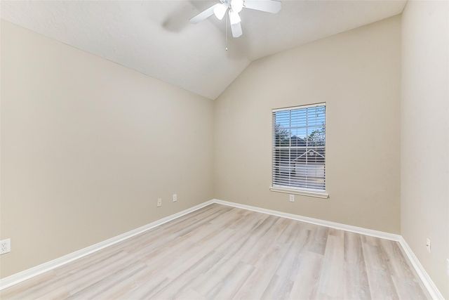 1107 Sunset Lakes Drive, Pearland, TX 77581