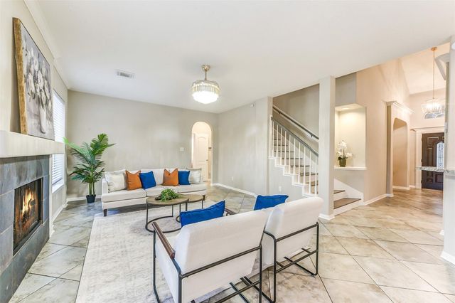 1107 Sunset Lakes Drive, Pearland, TX 77581