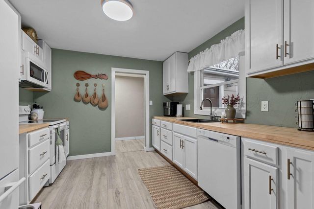 141 PLUMMER AVENUE, Neenah, WI 54956