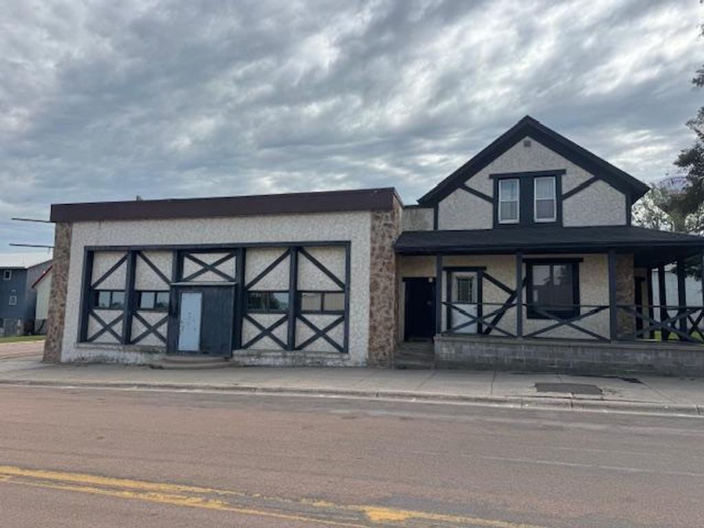 223 E Main St, Norwood Young America, MN 55397 — exterior