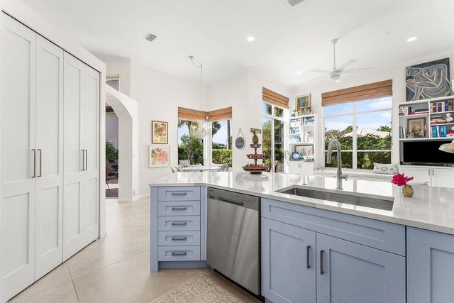 112 Sunset Bay Drive, Palm Beach Gardens, FL 33418