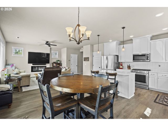 923 Nw 26TH Way, Battle Ground, WA 98604