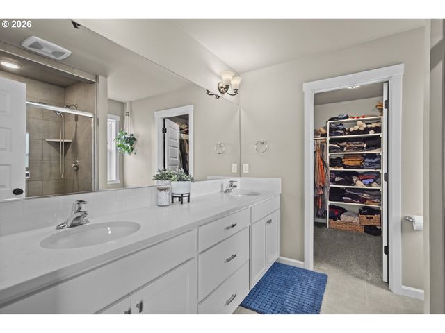 923 Nw 26TH Way, Battle Ground, WA 98604