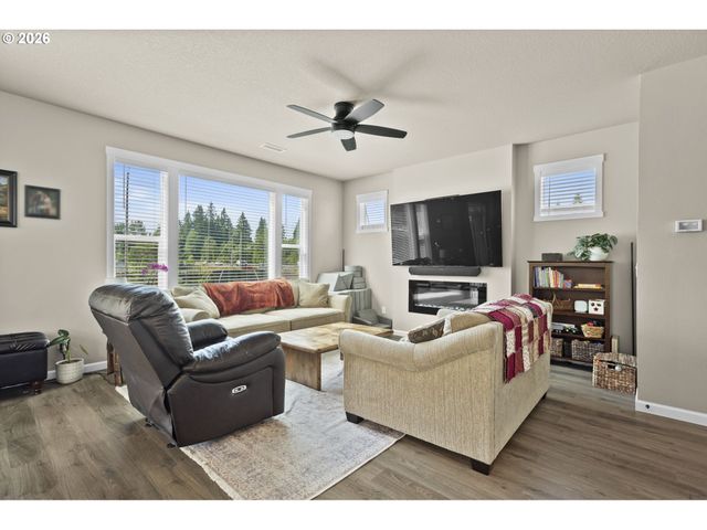 923 Nw 26TH Way, Battle Ground, WA 98604