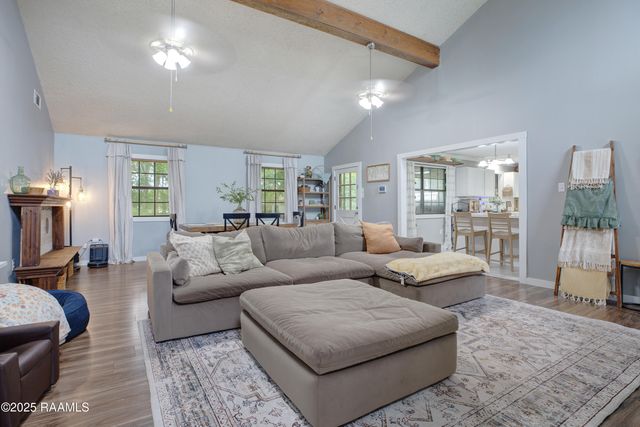 106 Avery Drive, Youngsville, LA 70592