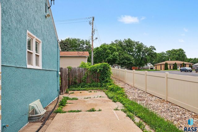 412 S Jefferson Ave Avenue, Sioux Falls, SD 57104