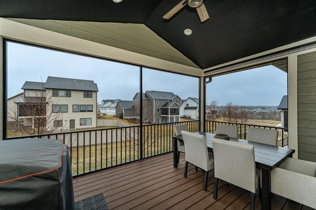2108 Whitlee Lane SW, Rochester, MN 55902