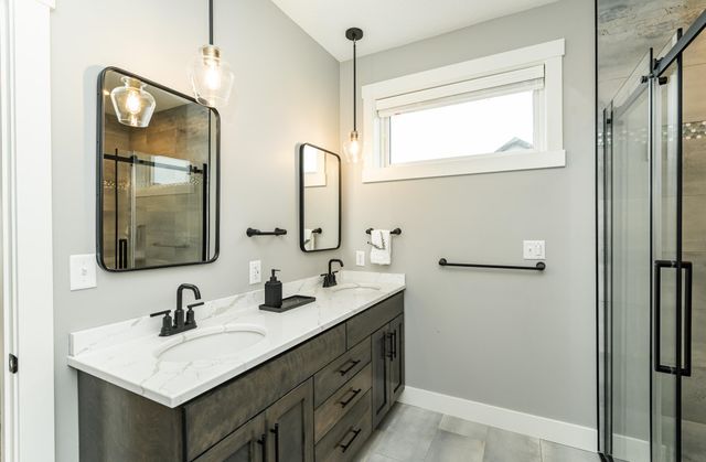 2108 Whitlee Lane SW, Rochester, MN 55902