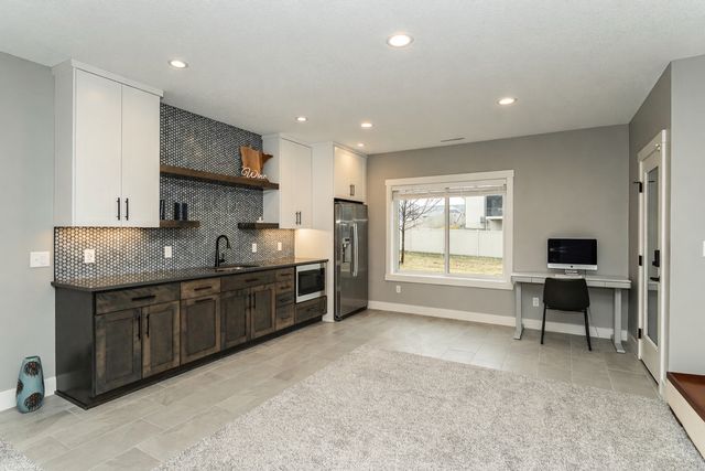 2108 Whitlee Lane SW, Rochester, MN 55902