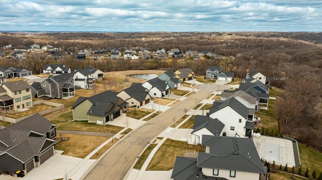 2108 Whitlee Lane SW, Rochester, MN 55902