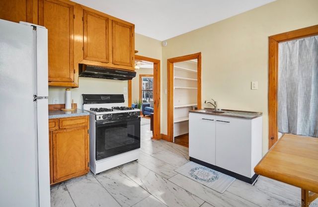 52 Sherman Street, Hartford, CT 06105