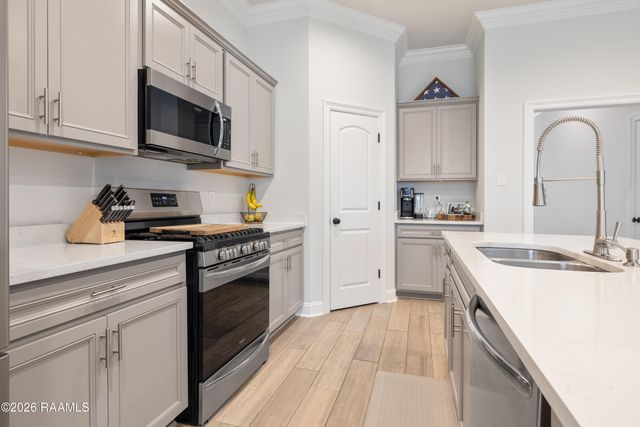 409 Atmos Energy Drive, Lafayette, LA 70506