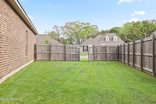 409 Atmos Energy Drive, Lafayette, LA 70506