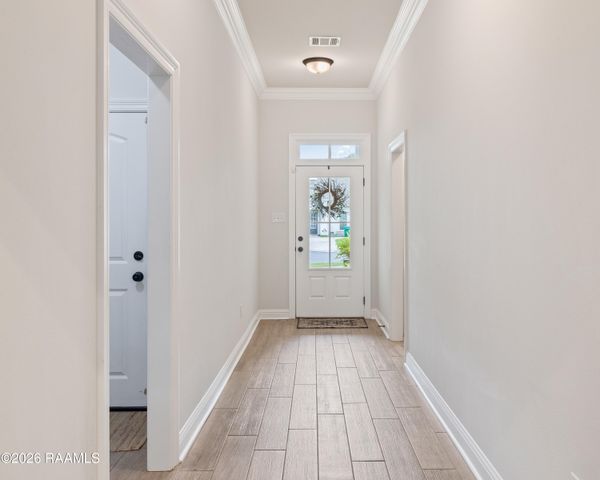 409 Atmos Energy Drive, Lafayette, LA 70506