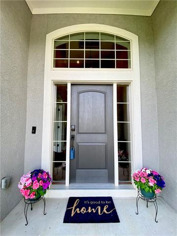 24205 W 111th Place, Olathe, KS 66061