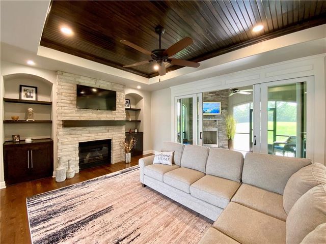 24205 W 111th Place, Olathe, KS 66061