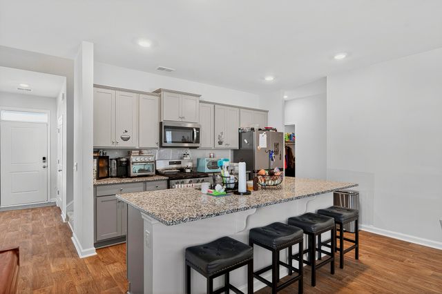 686 Ladywood Drive, Summerville, SC 29486