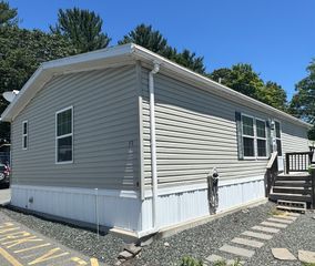 41 Pine St 13, Peabody, MA 01960