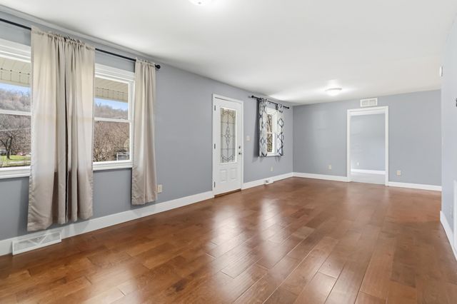 41 Valentine Branch Road, Cannon, KY 40923