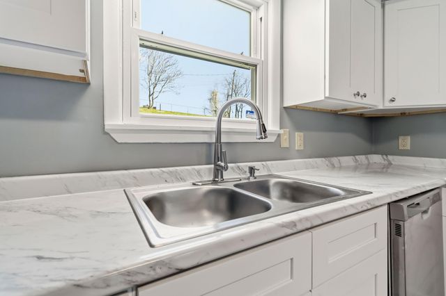 41 Valentine Branch Road, Cannon, KY 40923