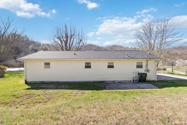 41 Valentine Branch Road, Cannon, KY 40923