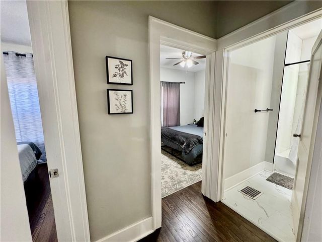 618 SE Miller Street, Lee's Summit, MO 64063