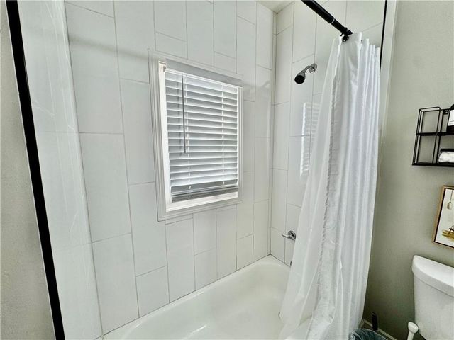 618 SE Miller Street, Lee's Summit, MO 64063