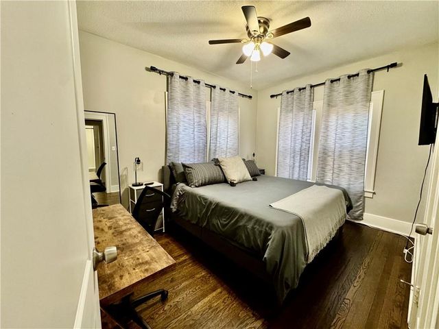 618 SE Miller Street, Lee's Summit, MO 64063