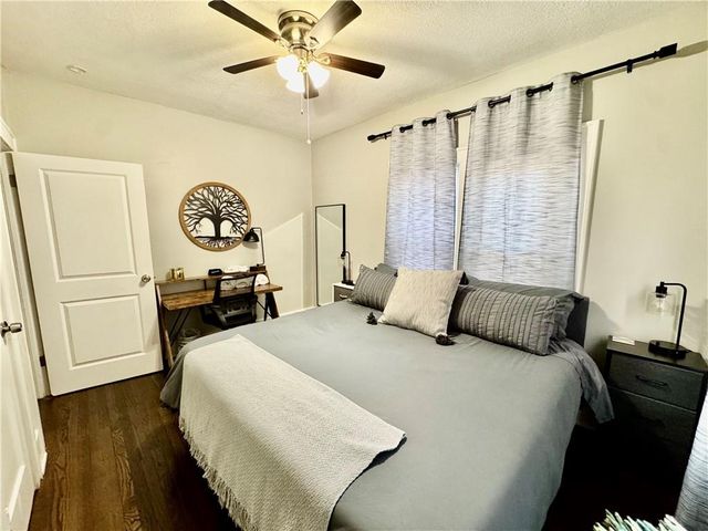 618 SE Miller Street, Lee's Summit, MO 64063