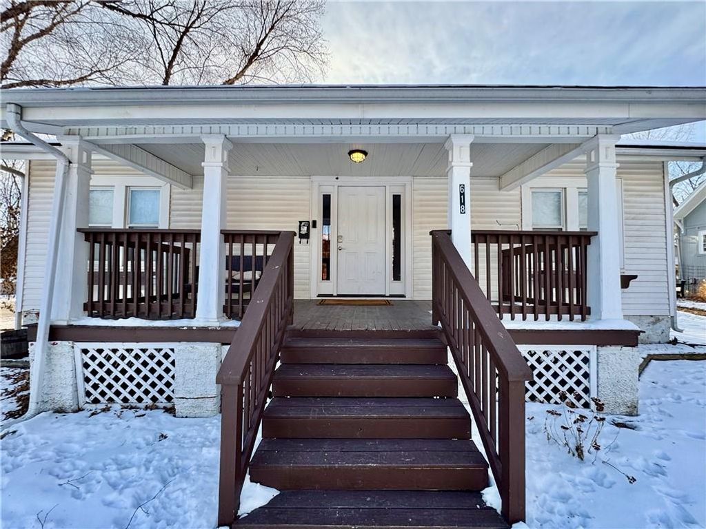 618 SE Miller Street, Lee's Summit, MO 64063