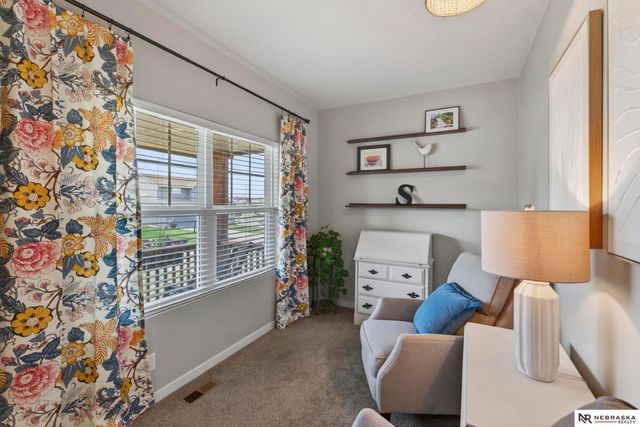 21356 H Street, Omaha, NE 68022