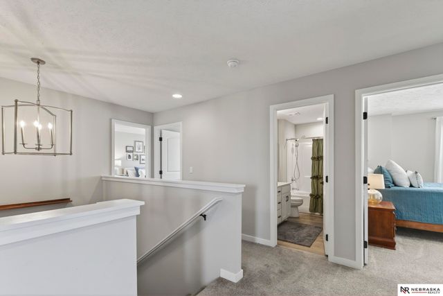 21356 H Street, Omaha, NE 68022