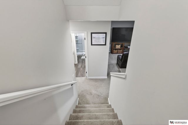 21356 H Street, Omaha, NE 68022