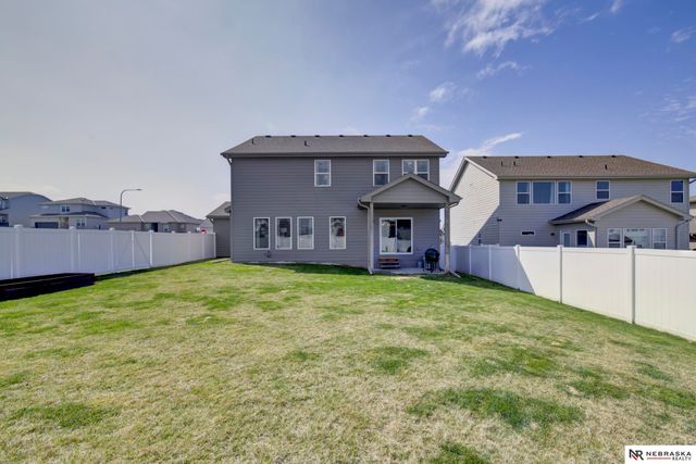 21356 H Street, Omaha, NE 68022
