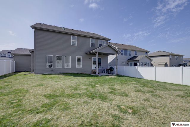 21356 H Street, Omaha, NE 68022