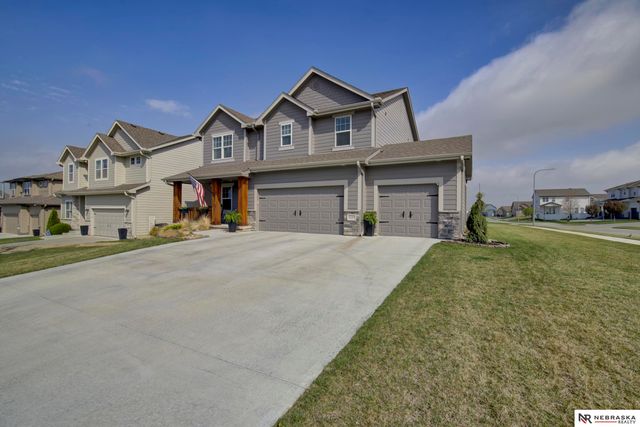 21356 H Street, Omaha, NE 68022