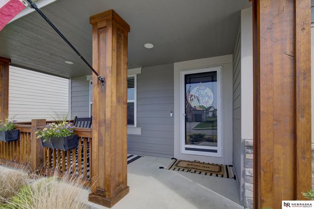21356 H Street, Omaha, NE 68022