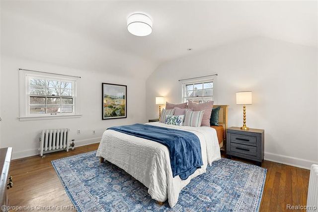 285 Mcmillan Road, Grosse Pointe Farms, MI 48236