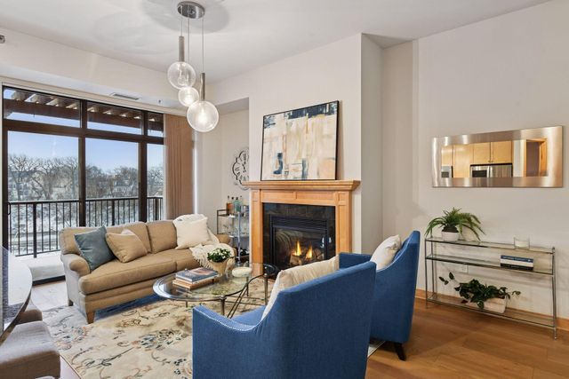 317 Groveland Avenue 712, Minneapolis, MN 55403