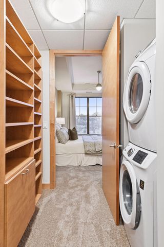 317 Groveland Avenue 712, Minneapolis, MN 55403