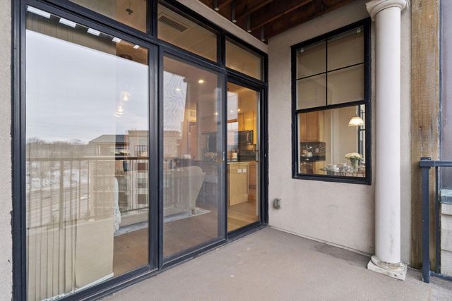 317 Groveland Avenue 712, Minneapolis, MN 55403