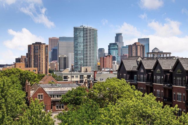 317 Groveland Avenue 712, Minneapolis, MN 55403