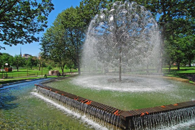 317 Groveland Avenue 712, Minneapolis, MN 55403