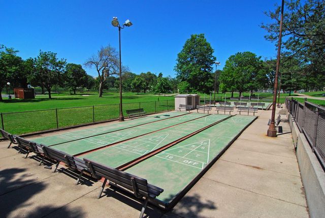 317 Groveland Avenue 712, Minneapolis, MN 55403