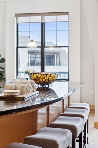 317 Groveland Avenue 712, Minneapolis, MN 55403