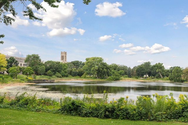 317 Groveland Avenue 712, Minneapolis, MN 55403