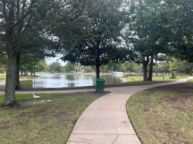15514 Stone Gables Lane, Houston, TX 77044